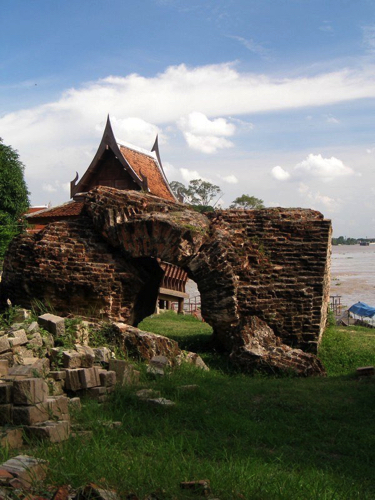 27 - Ruins, Thailand